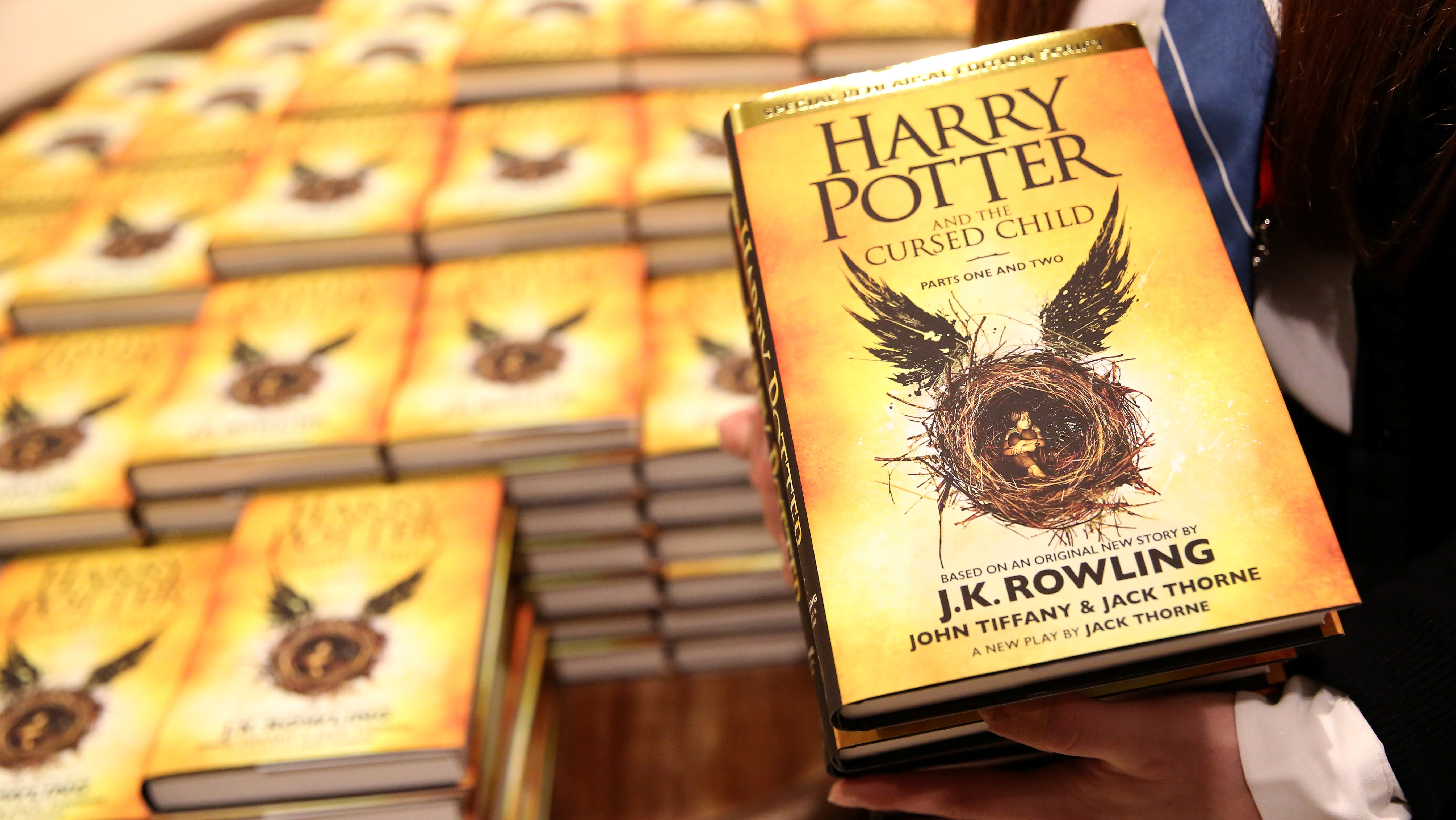 Pdf Harry Potter And The Cursed Child Indonesia